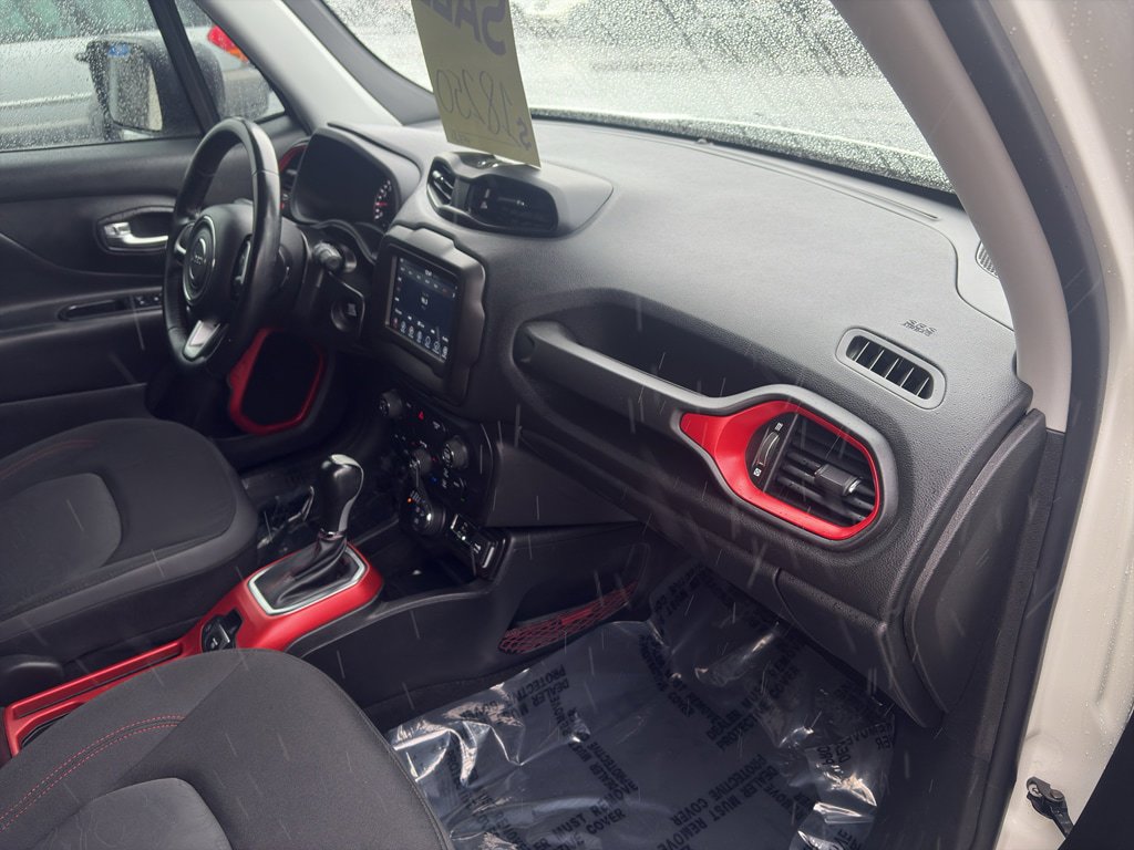 Used 2019 Jeep Renegade Trailhawk w/ LED Lighting Group AWD/4WD image 27