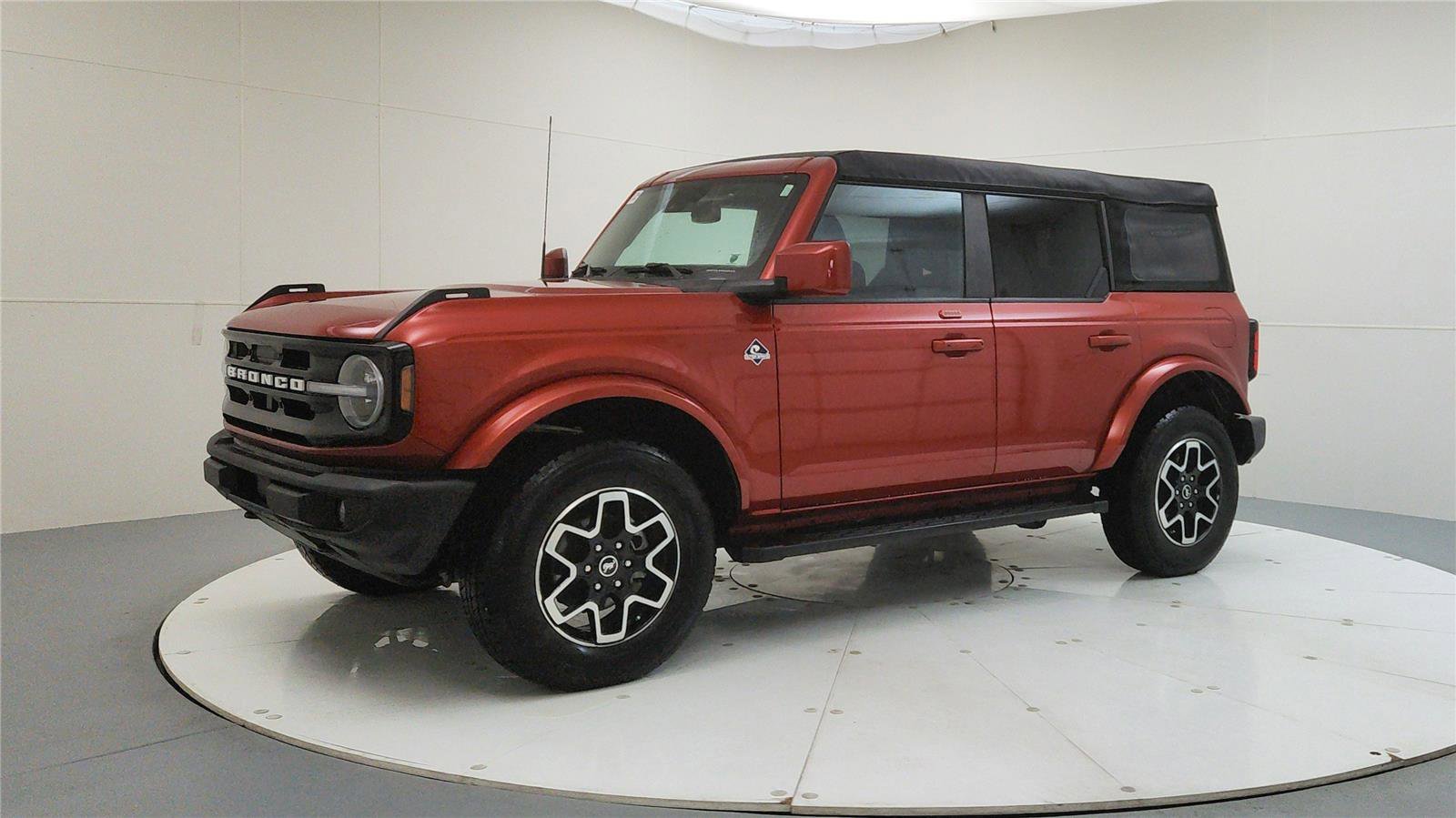 Used 2023 Ford Bronco Outer Banks AWD/4WD image 4