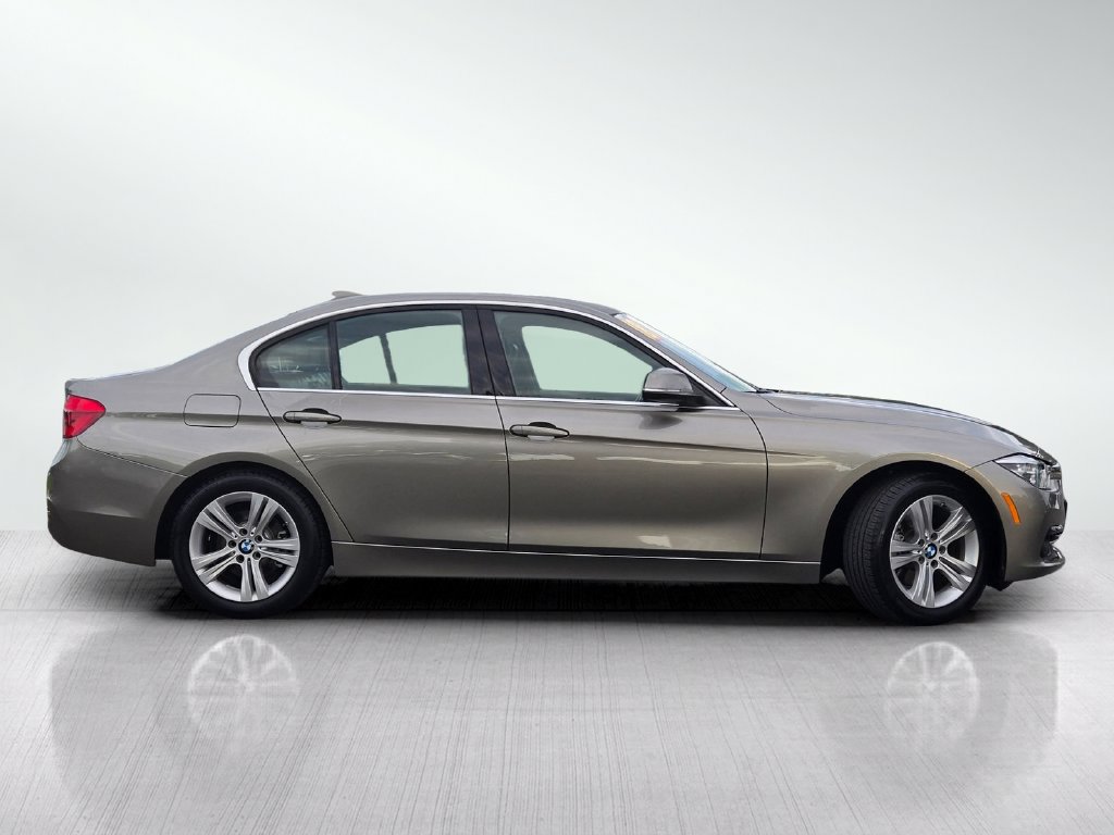 Used 2018 BMW 330i Sedan RWD image 3