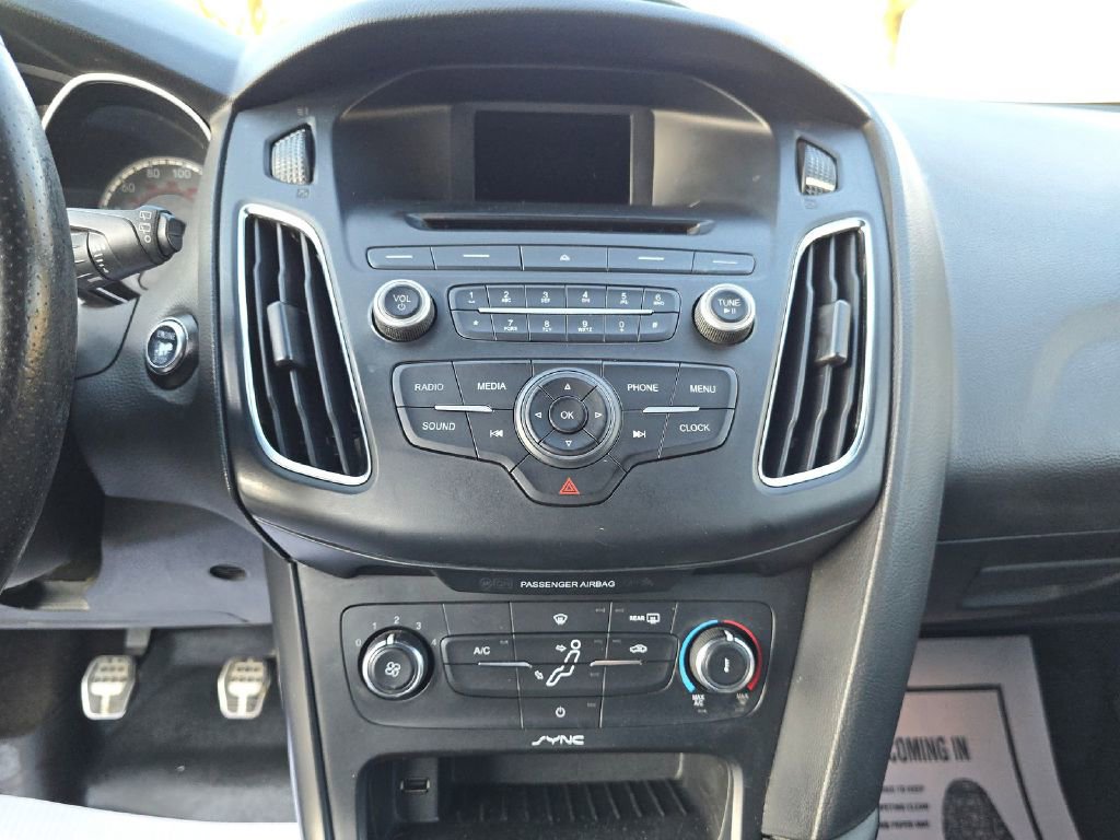 Used 2017 Ford Focus ST image 19