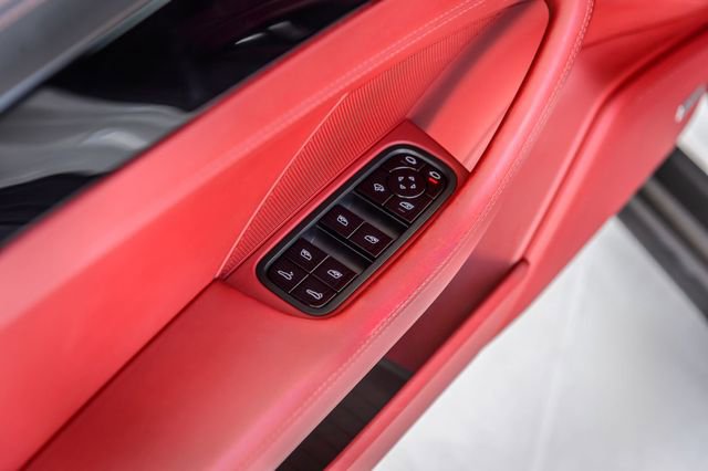 Used 2020 Porsche Panamera image 48