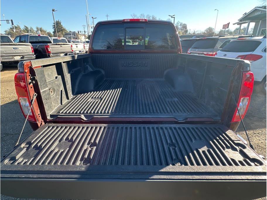 Used 2016 Nissan Frontier SV image 7