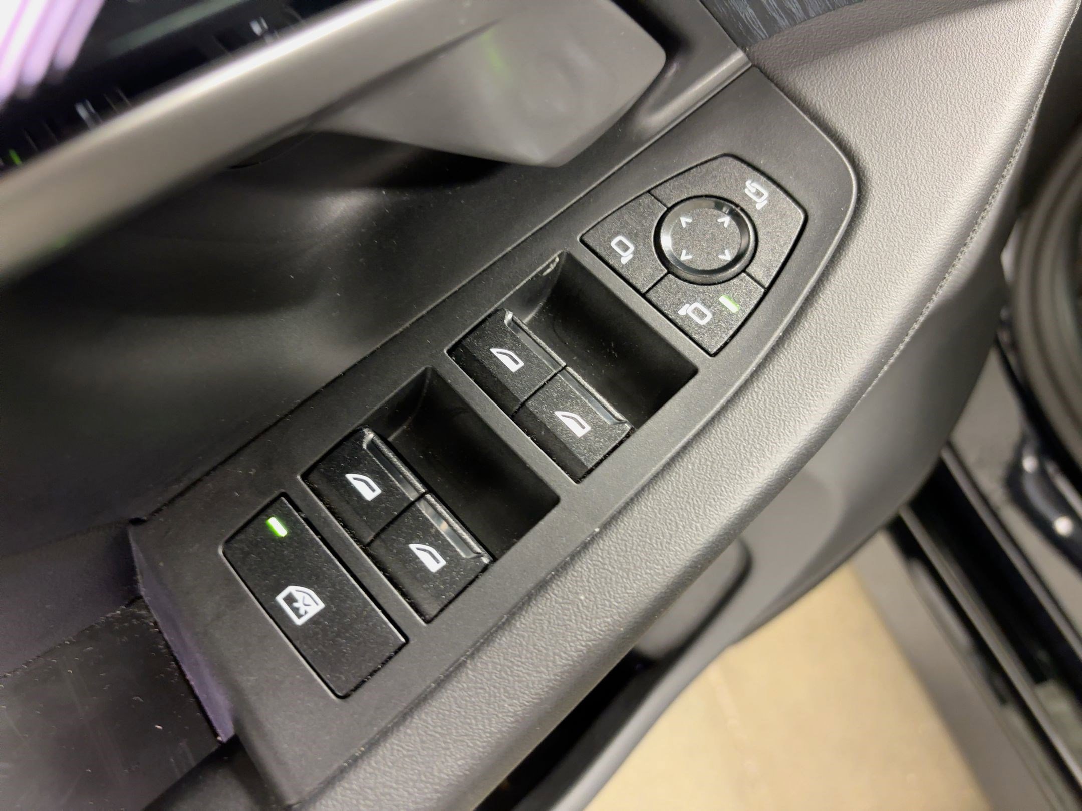 Certified 2025 BMW i5 xDrive40 w/ M Sport Package image 22