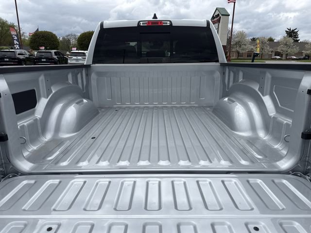 New 2026 RAM 1500 4x4 Crew Cab image 10