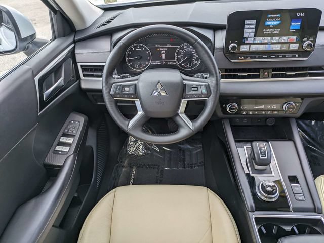 Used 2024 Mitsubishi Outlander SE FWD image 16