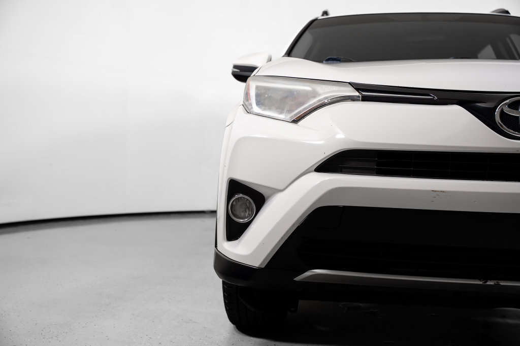 Used 2016 Toyota RAV4 XLE FWD image 16
