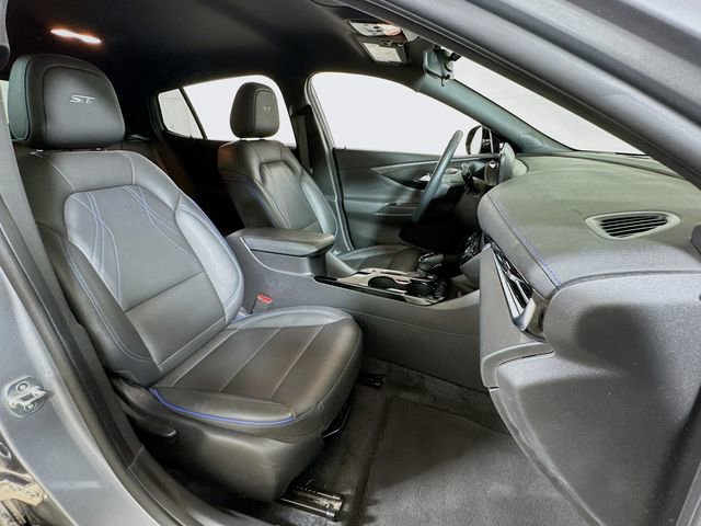Used 2024 Buick Envista Sport Touring w/ Convenience I Package FWD image 25