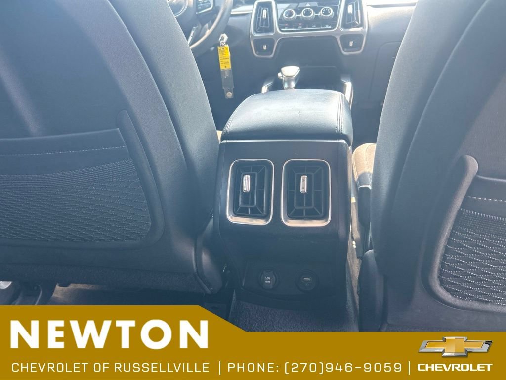 Used 2023 Kia Sorento LX FWD image 32