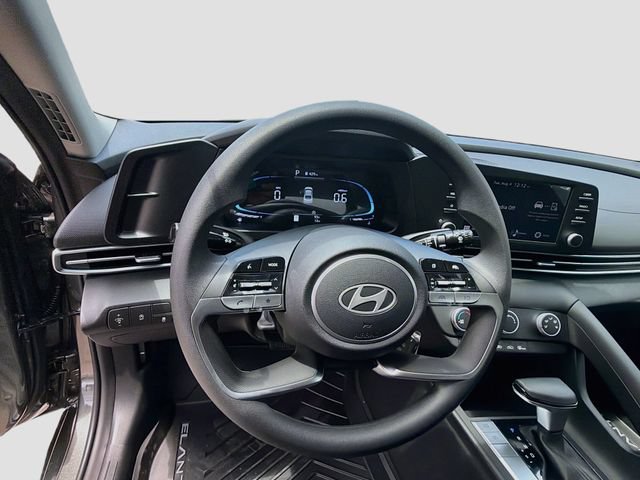 New 2026 Hyundai Elantra SE FWD image 11