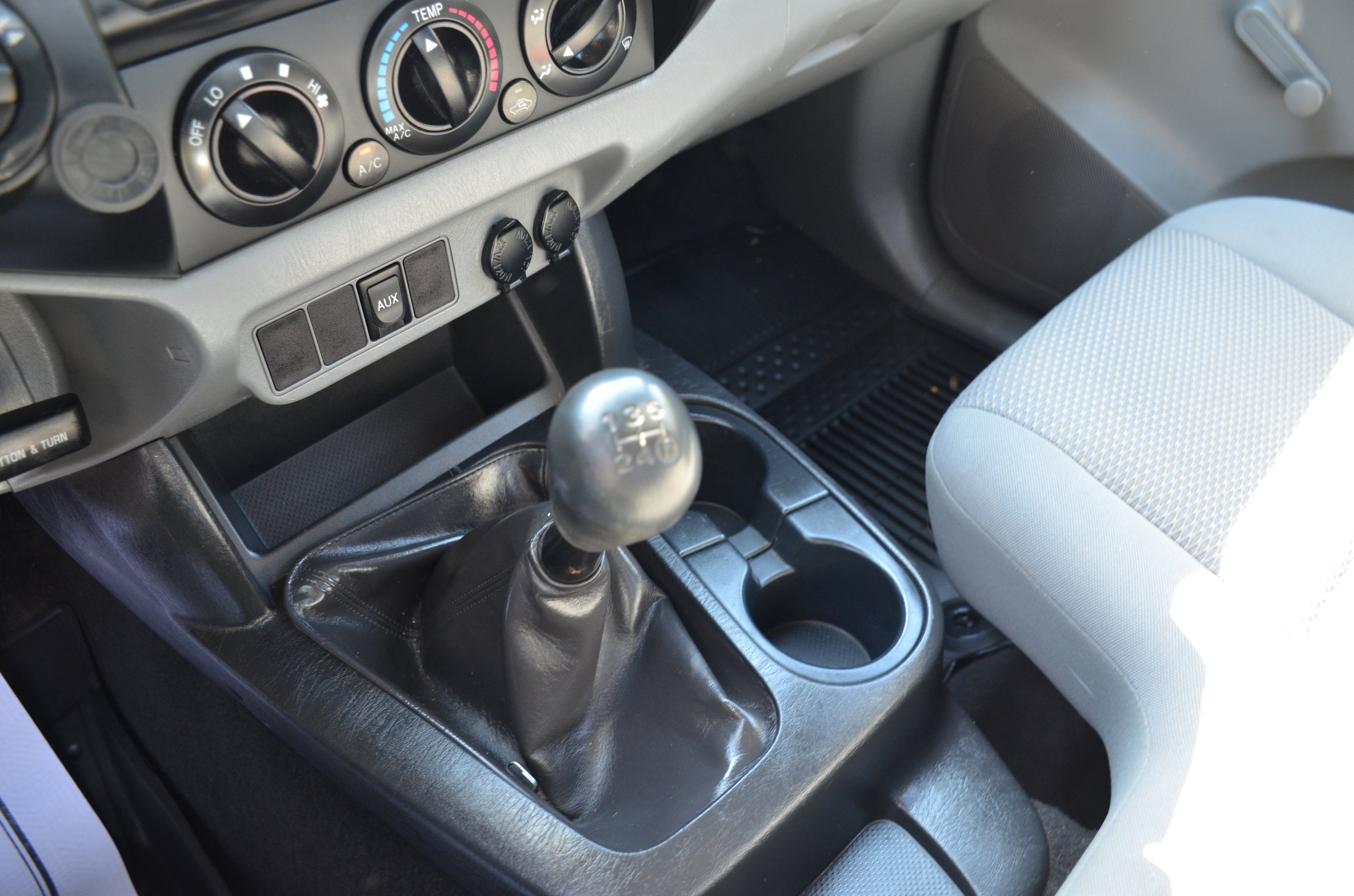 Used 2012 Toyota Tacoma 4x4 Regular Cab image 23