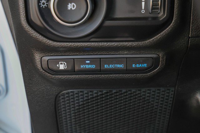 Used 2023 Jeep Wrangler Sahara AWD/4WD image 28