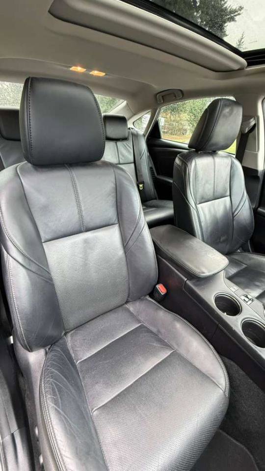 Used 2017 Toyota Avalon Limited w/ Carpet Mat Package FWD image 11