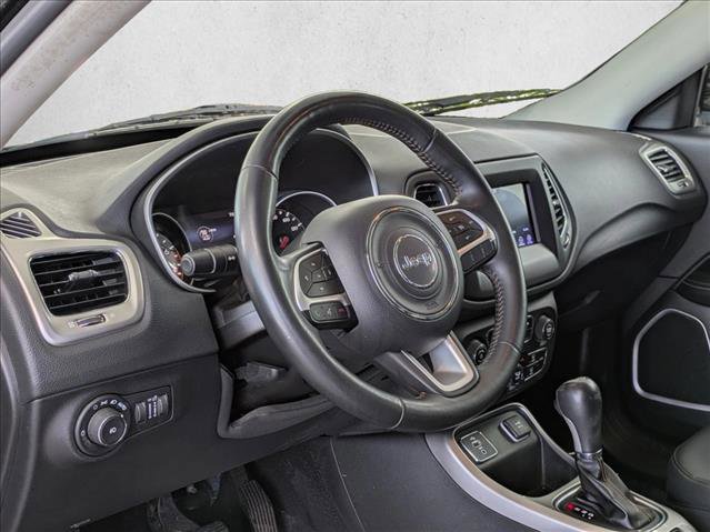 Used 2018 Jeep Compass Latitude w/ Popular Equipment Group FWD image 11