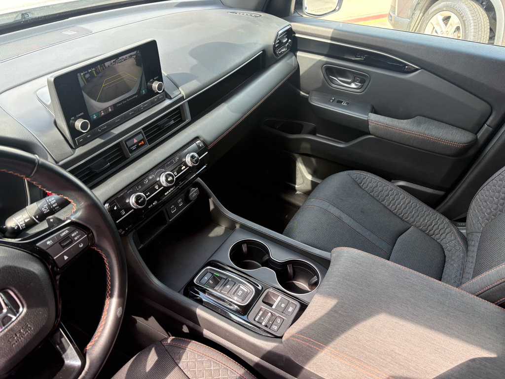Certified 2025 Honda Pilot Sport image 16