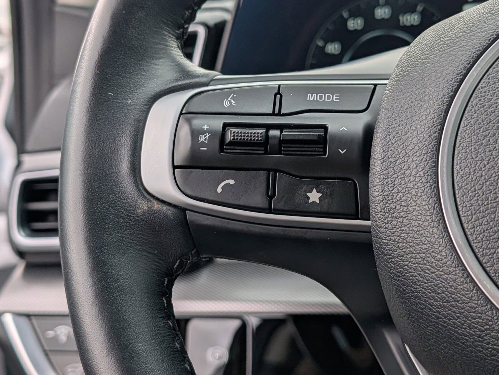 Used 2024 Kia Sportage SX image 33