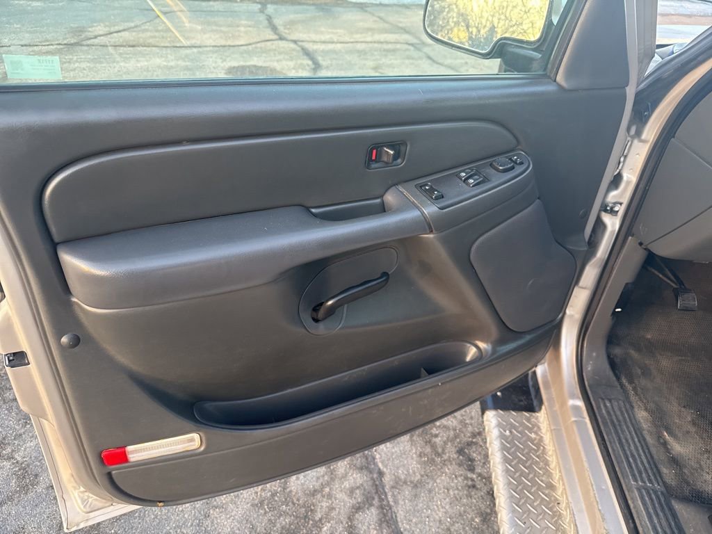 Used 2007 GMC Sierra 2500 SLE w/ Heavy-Duty Power Package image 12