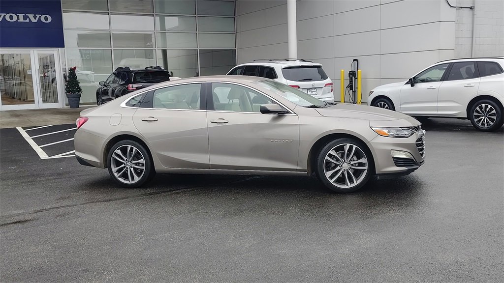 Used 2024 Chevrolet Malibu LT image 2