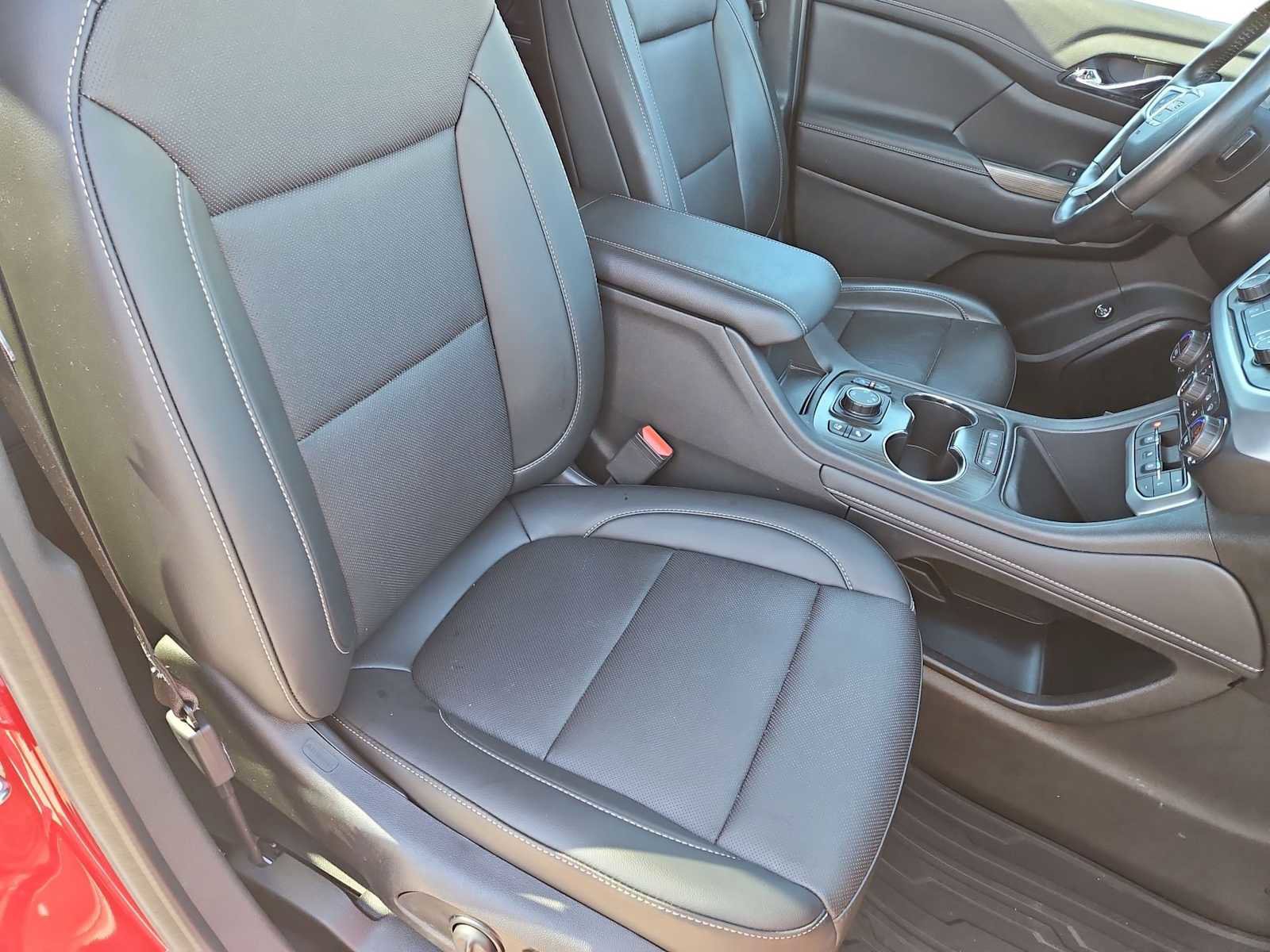 Certified 2021 GMC Acadia SLT w/ Preferred Package image 21