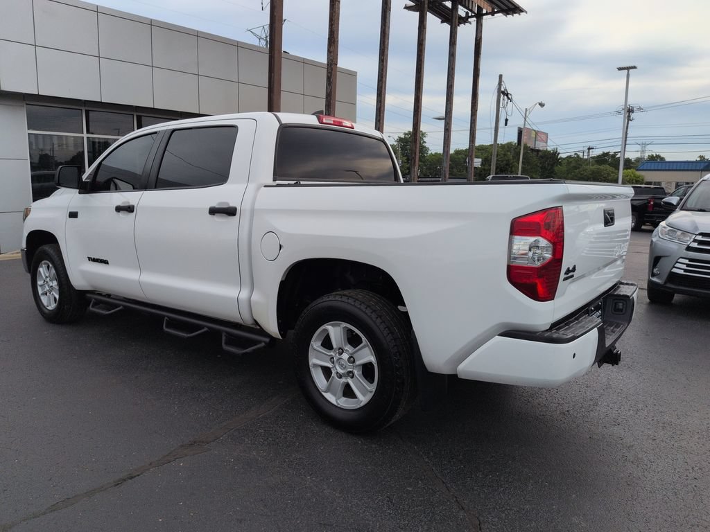 Used 2020 Toyota Tundra SR5 w/ SR5 Convenience Package AWD/4WD image 3