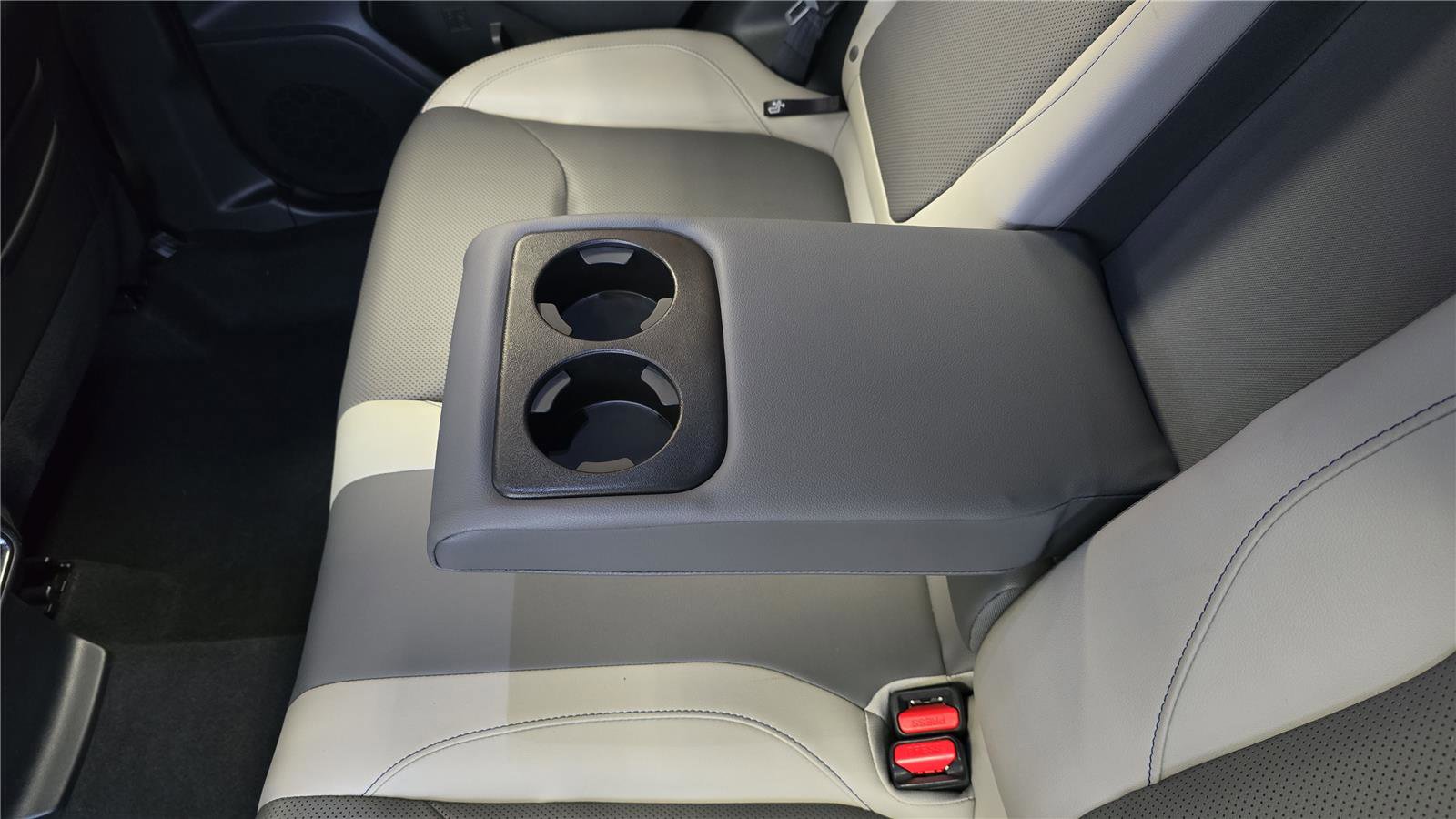 Used 2025 Subaru Forester Limited w/ Popular Package #2 image 16