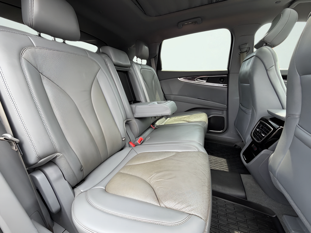 Used 2021 Lincoln Nautilus Reserve FWD image 26