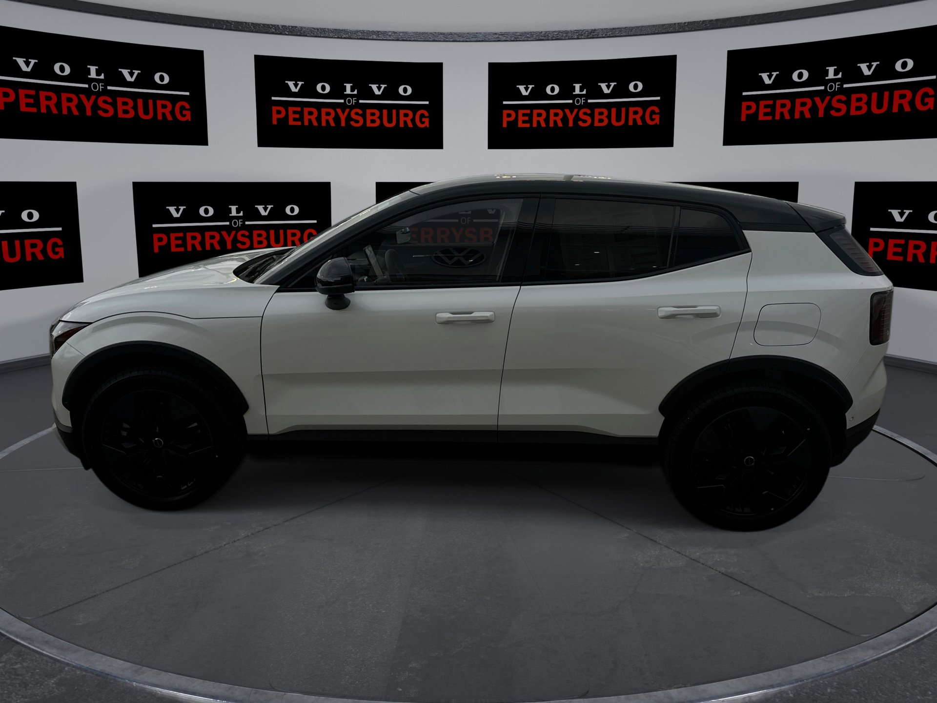 New 2026 Volvo EX30 Cross Country Ultra image 5