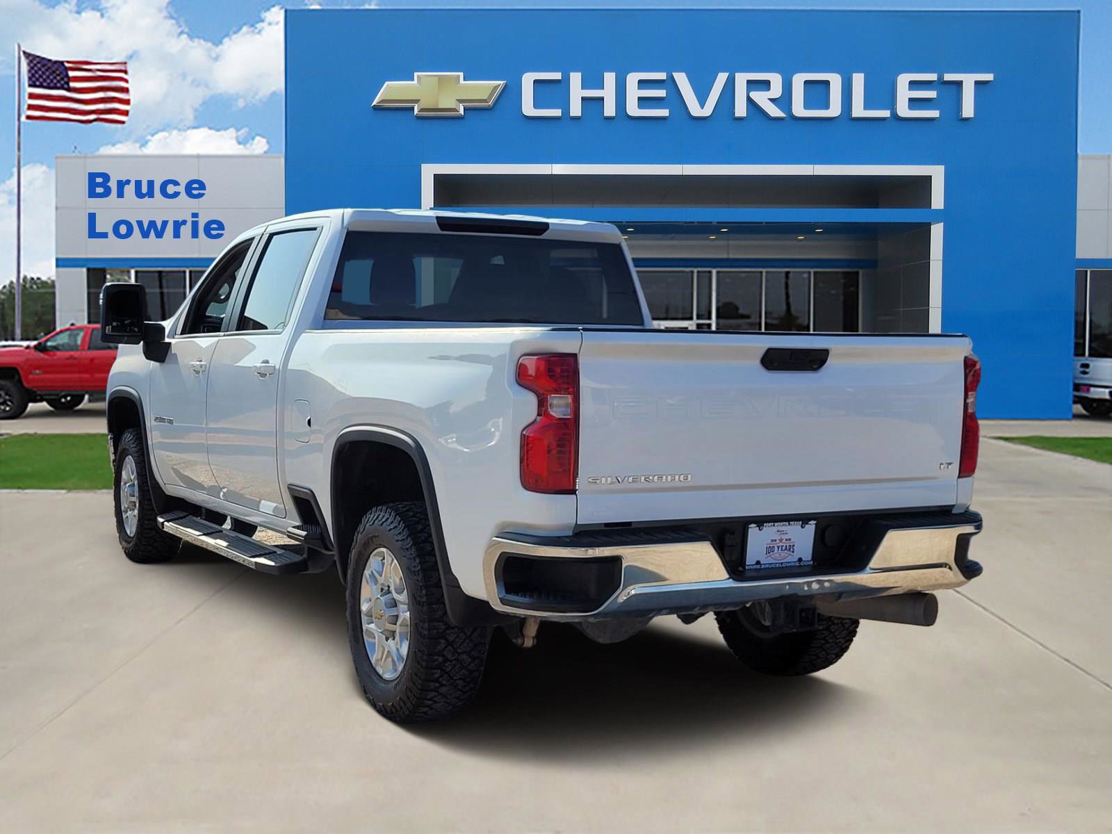 Used 2023 Chevrolet Silverado 2500 LT w/ Convenience Package AWD/4WD image 4