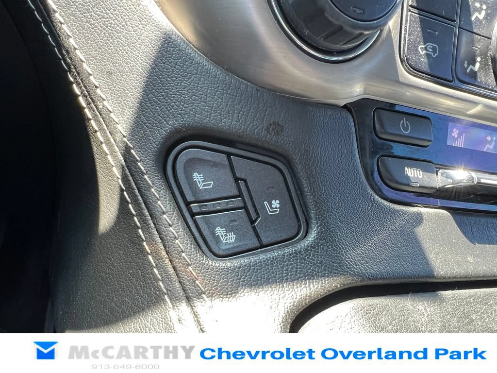 Used 2018 GMC Yukon XL Denali w/ Denali Ultimate Package AWD/4WD image 16