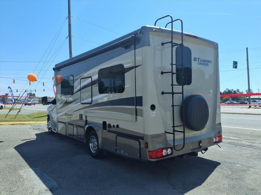 Used 2021 Ford E-350 and Econoline 350 Super Duty w/ Motorhome Prep Package image 4