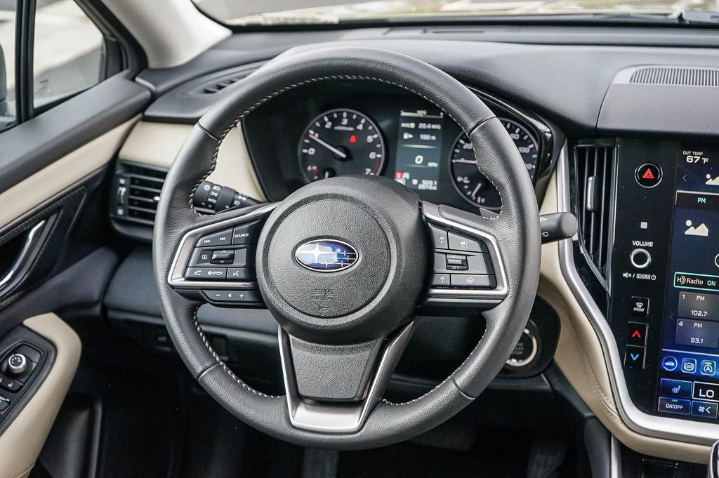 Used 2025 Subaru Outback Premium image 17