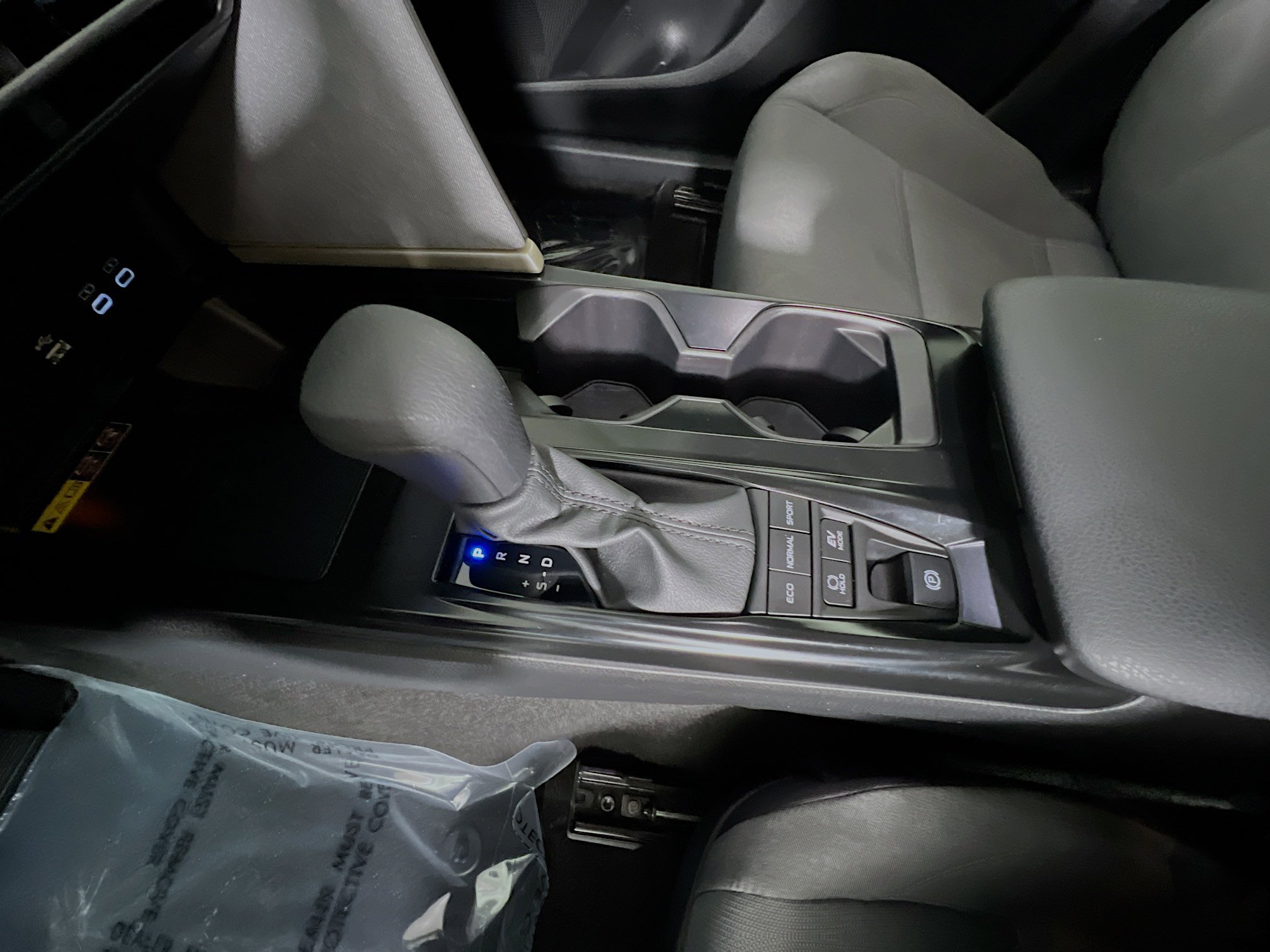 Used 2025 Toyota Camry LE w/ Convenience Package image 25