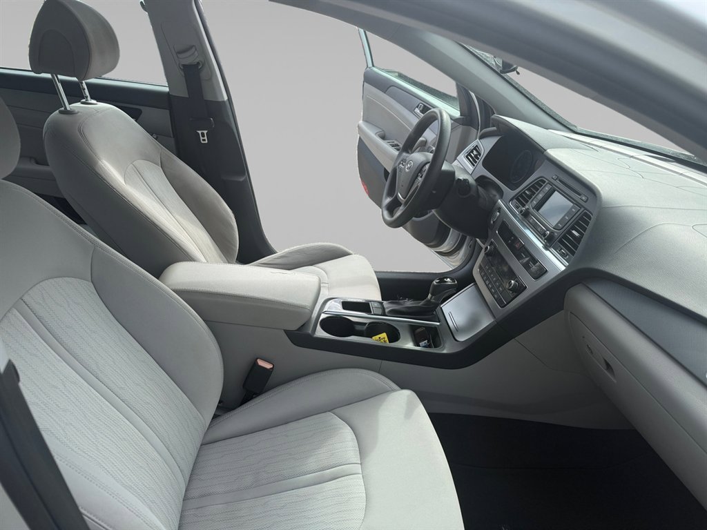 Used 2016 Hyundai Sonata SE image 15
