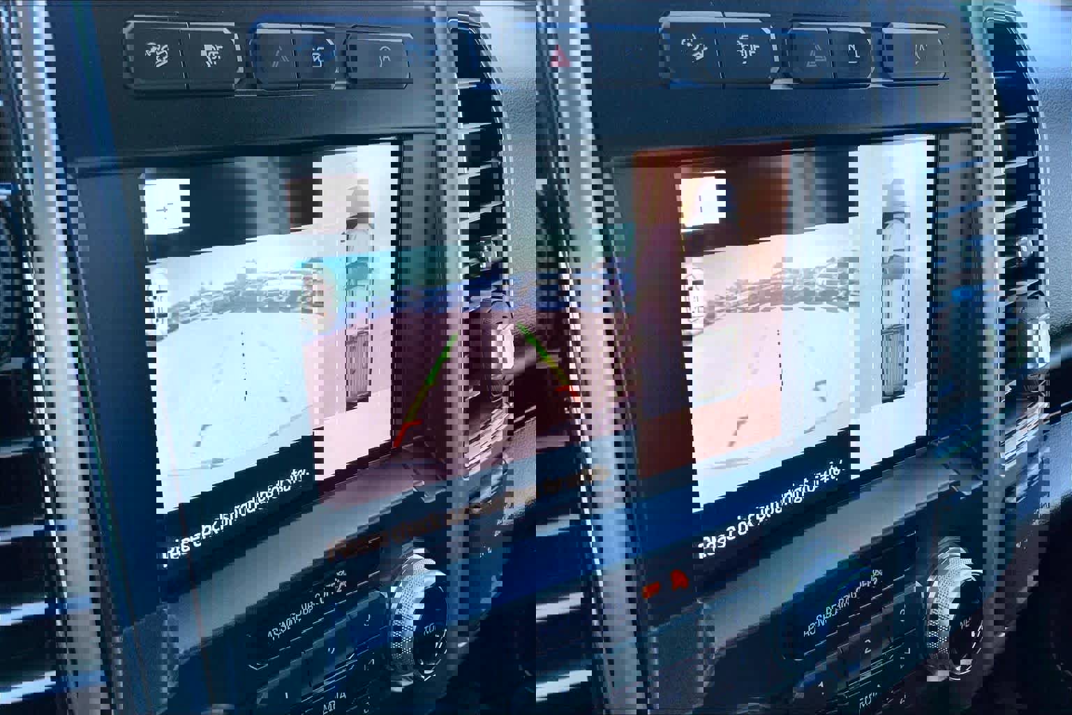 Used 2019 Ford F150 Platinum w/ Equipment Group 701A Luxury image 26