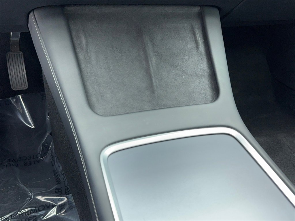 Used 2023 Tesla Model 3 Standard Range image 32