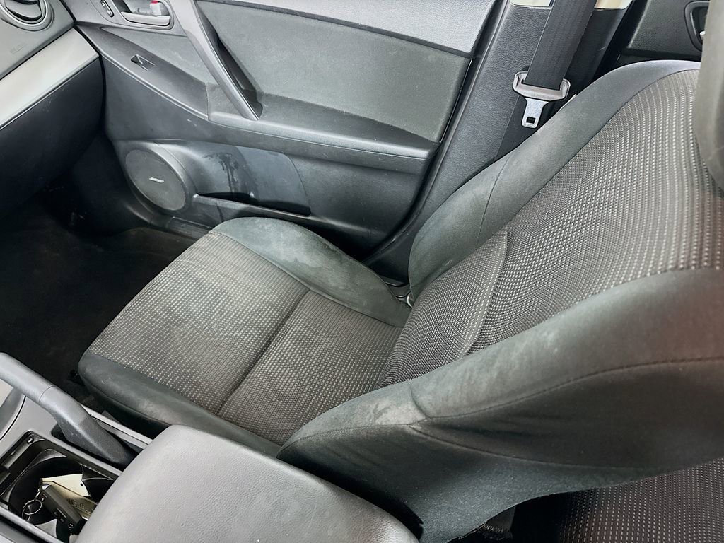 Used 2013 MAZDA MAZDA3 i Touring w/ Preferred Equipment Pkg image 23