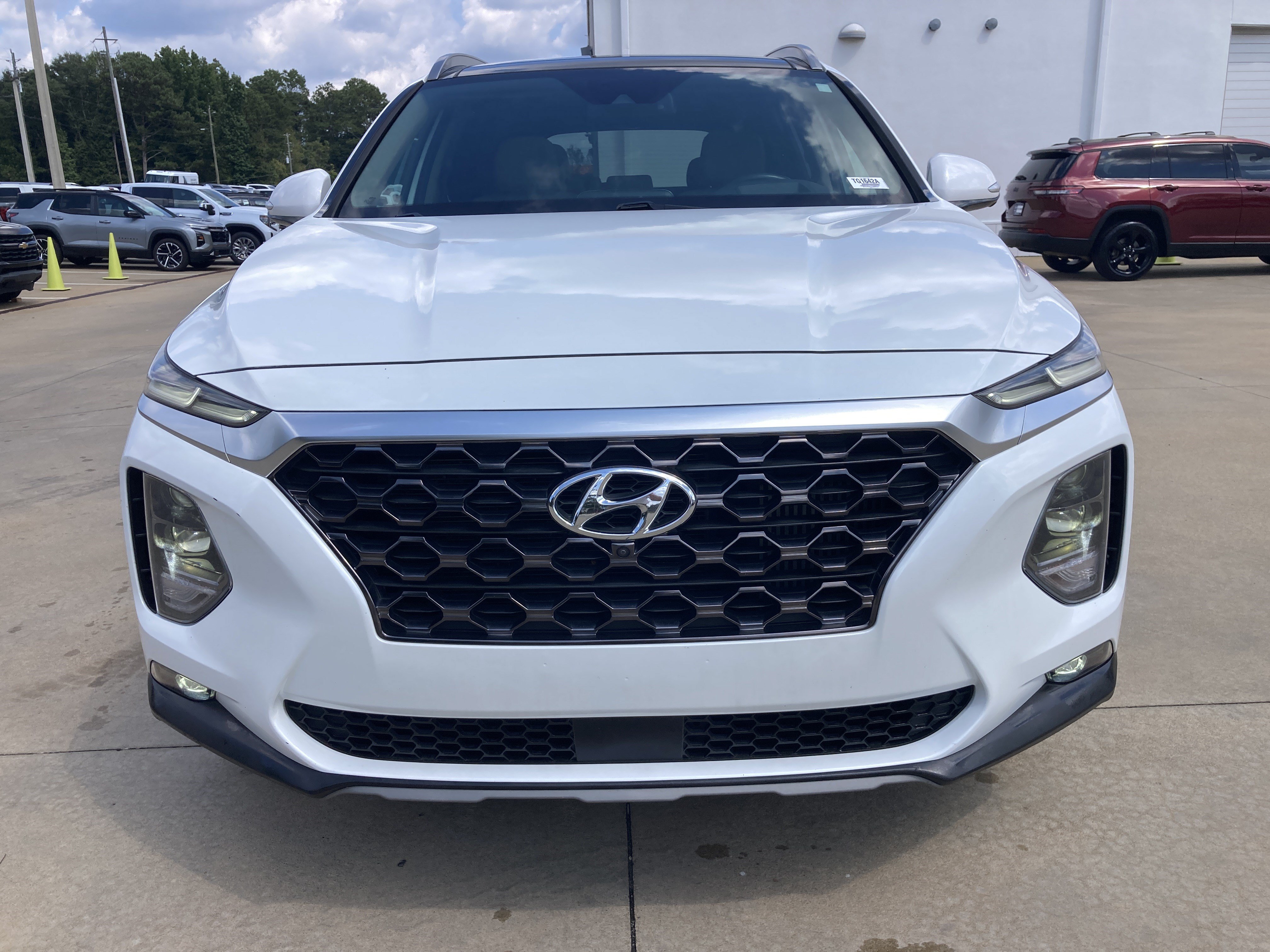 Used 2019 Hyundai Santa Fe FWD image 2