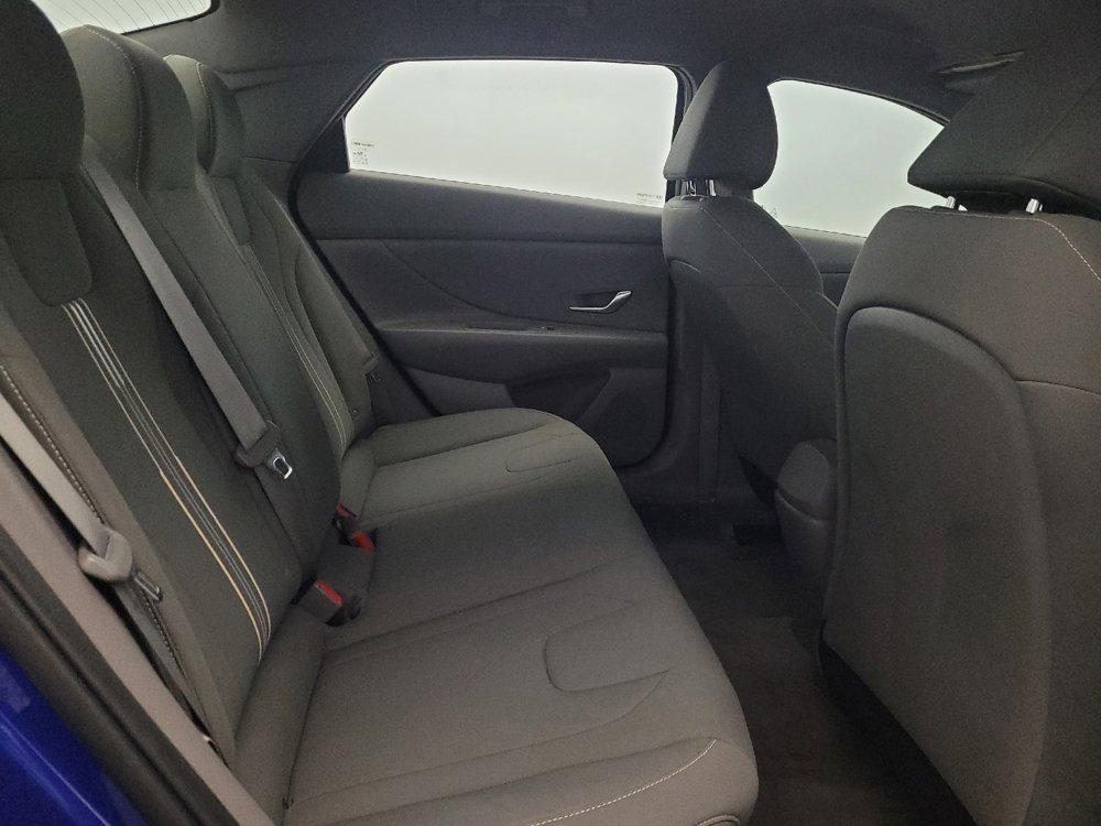 Used 2023 Hyundai Elantra SEL w/ Cargo Package FWD image 19