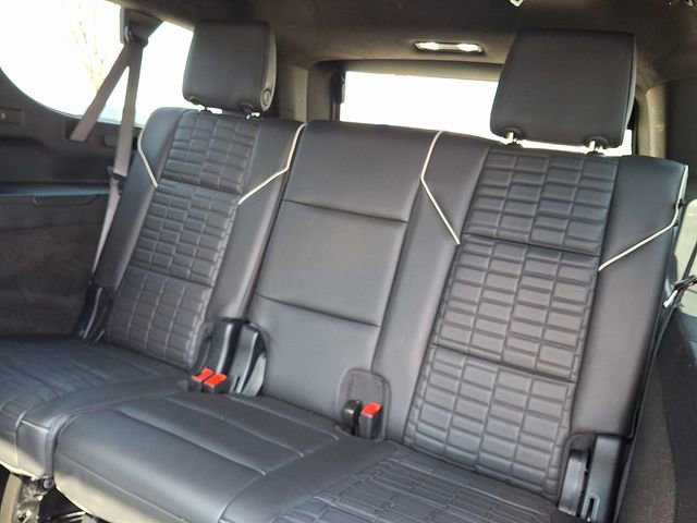 Certified 2025 Cadillac Escalade ESV Premium Luxury Platinum w/ LPO, Floor Liner Package image 9