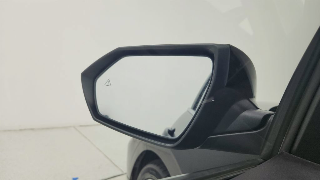 Used 2024 Hyundai Elantra Limited FWD image 16