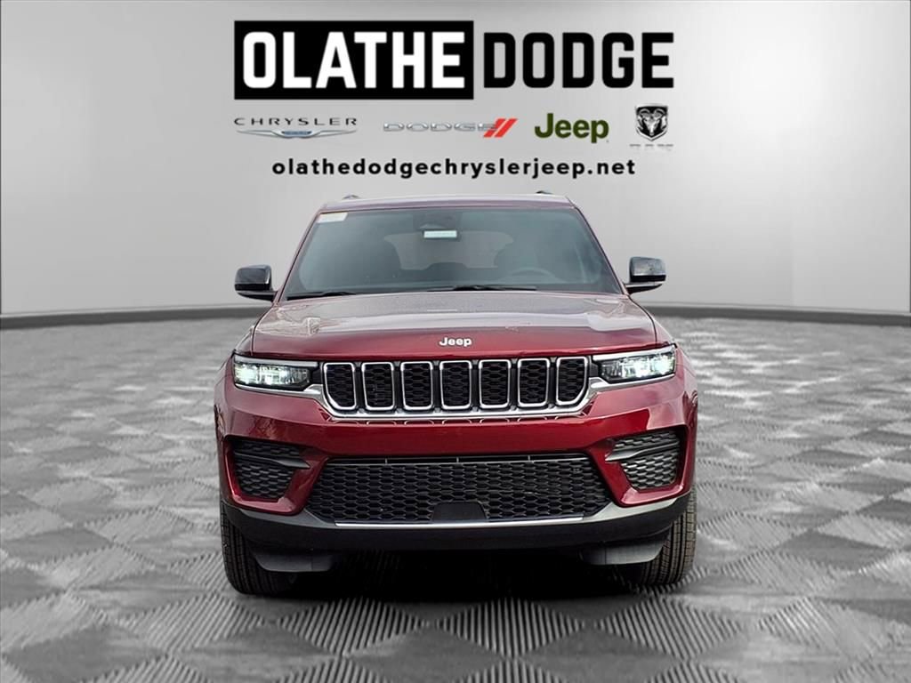 New 2025 Jeep Grand Cherokee Laredo w/ Luxury Tech Group I AWD/4WD image 31