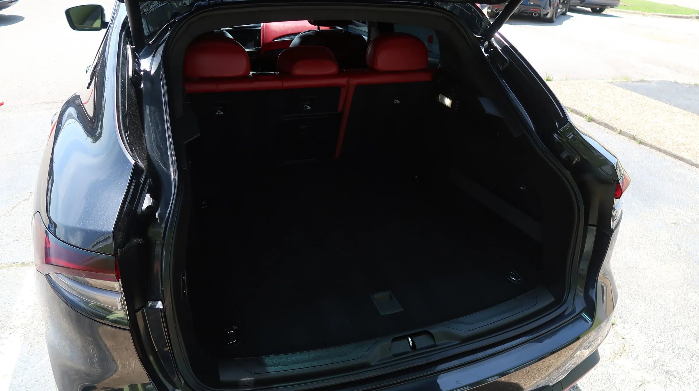 Used 2022 Maserati Levante Modena AWD/4WD image 15