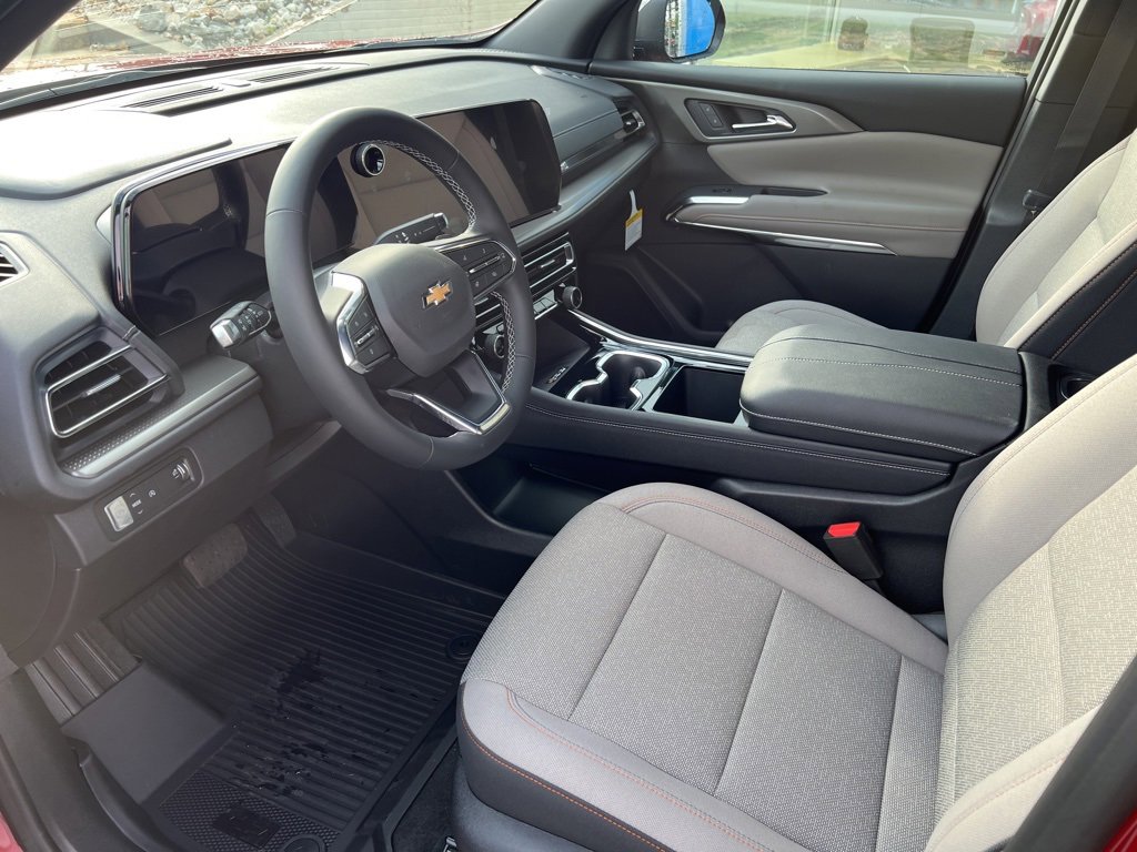 New 2026 Chevrolet Traverse LT w/ LPO, Floor Liner Package image 13