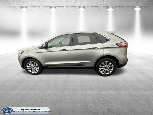 Certified 2022 Ford Edge Titanium image 4