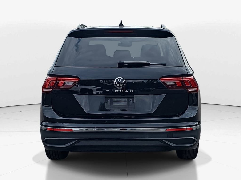 Used 2024 Volkswagen Tiguan S image 6
