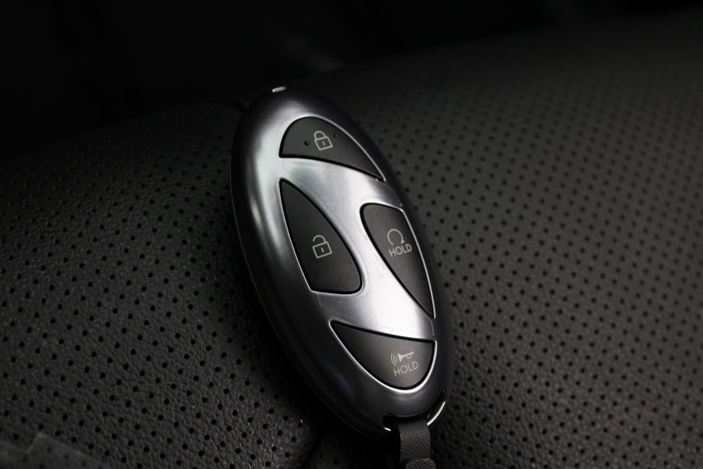 Certified 2025 Hyundai Elantra Limited image 25