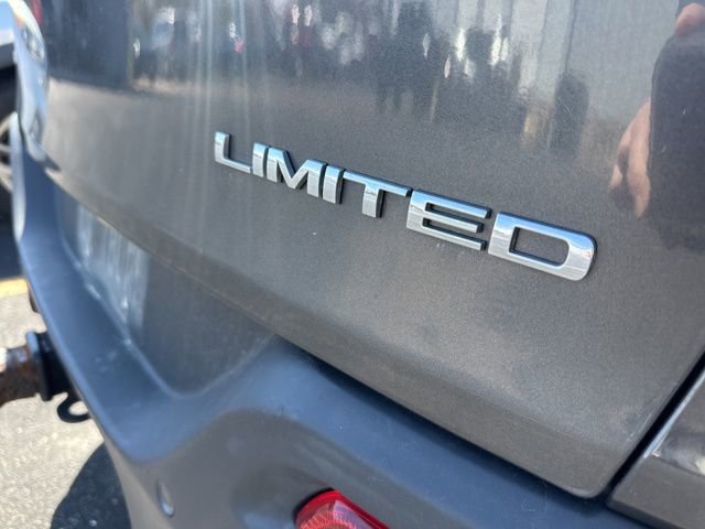 Used 2015 Jeep Cherokee Limited w/ Luxury Group image 9