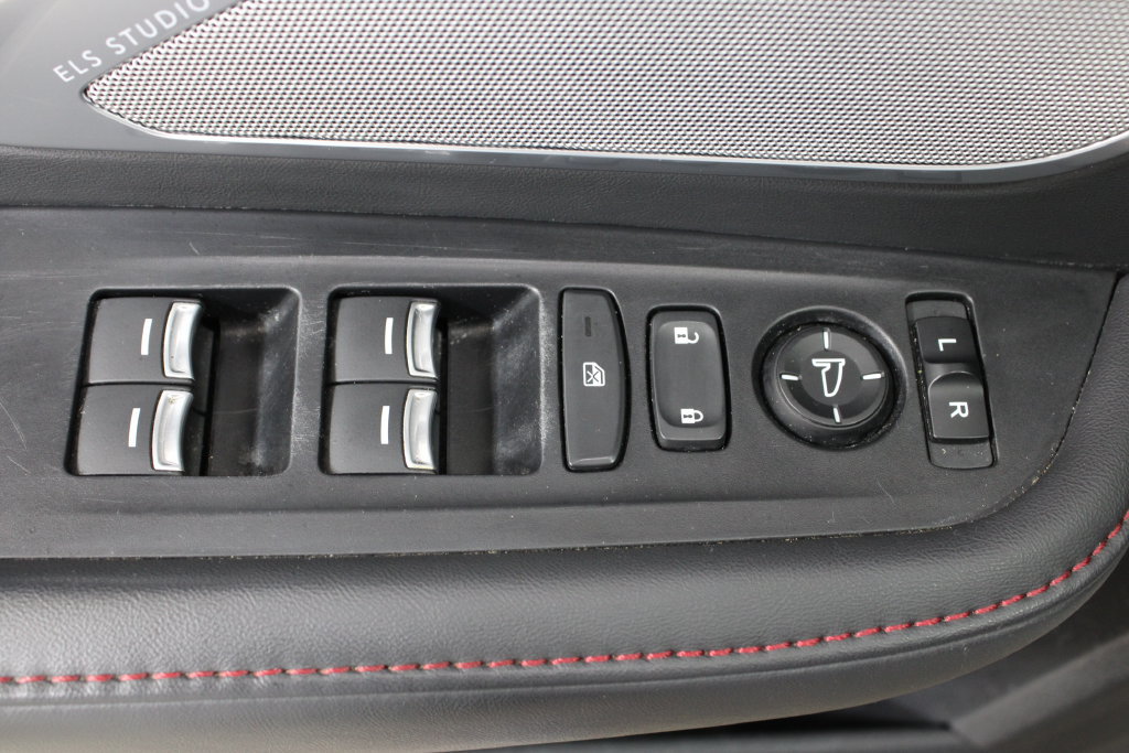 Used 2023 Acura RDX w/ Advance Package FWD image 19