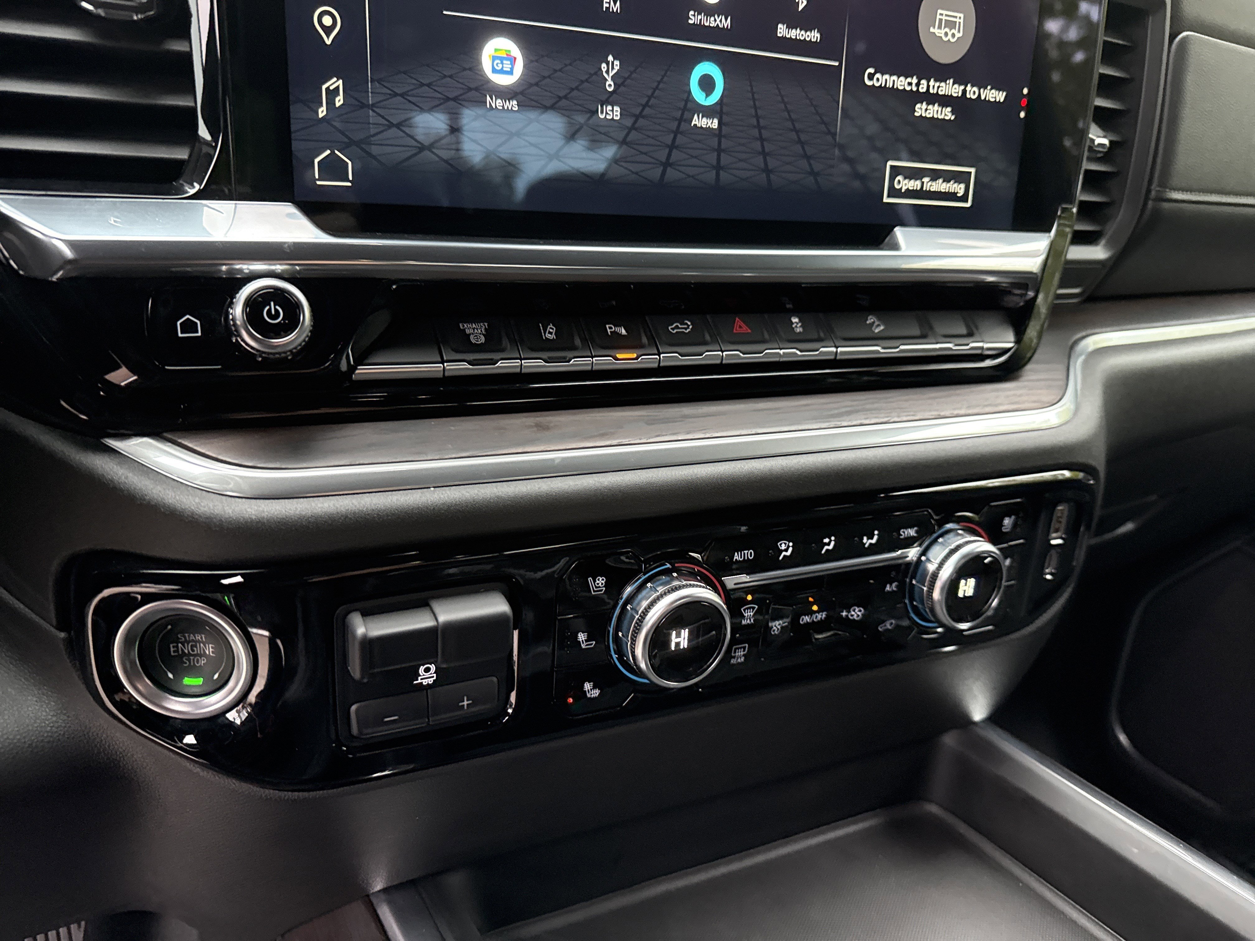 Used 2025 GMC Sierra 2500 SLT image 29