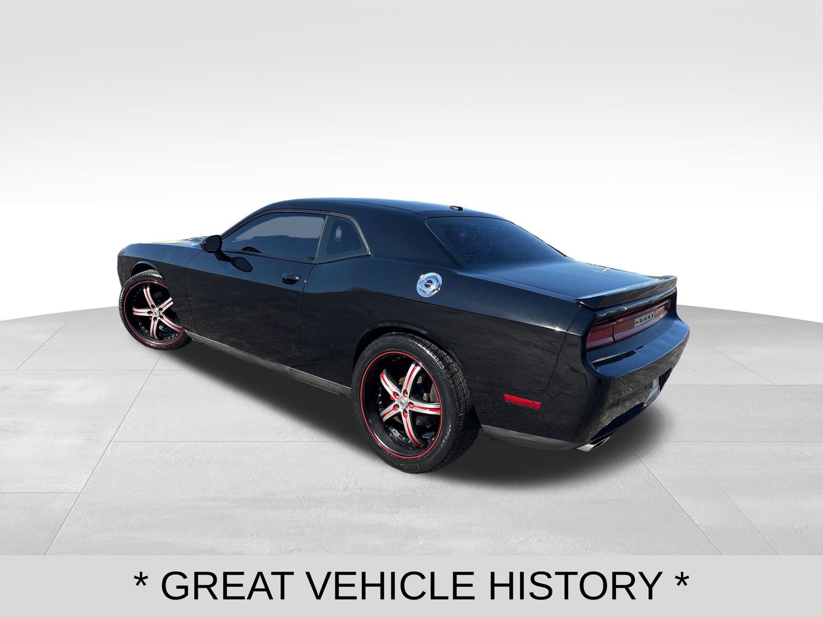 Used 2013 Dodge Challenger R/T Plus RWD image 3