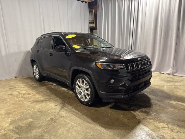 Used 2023 Jeep Compass Latitude AWD/4WD image 9